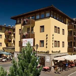 4* Hotel Touring