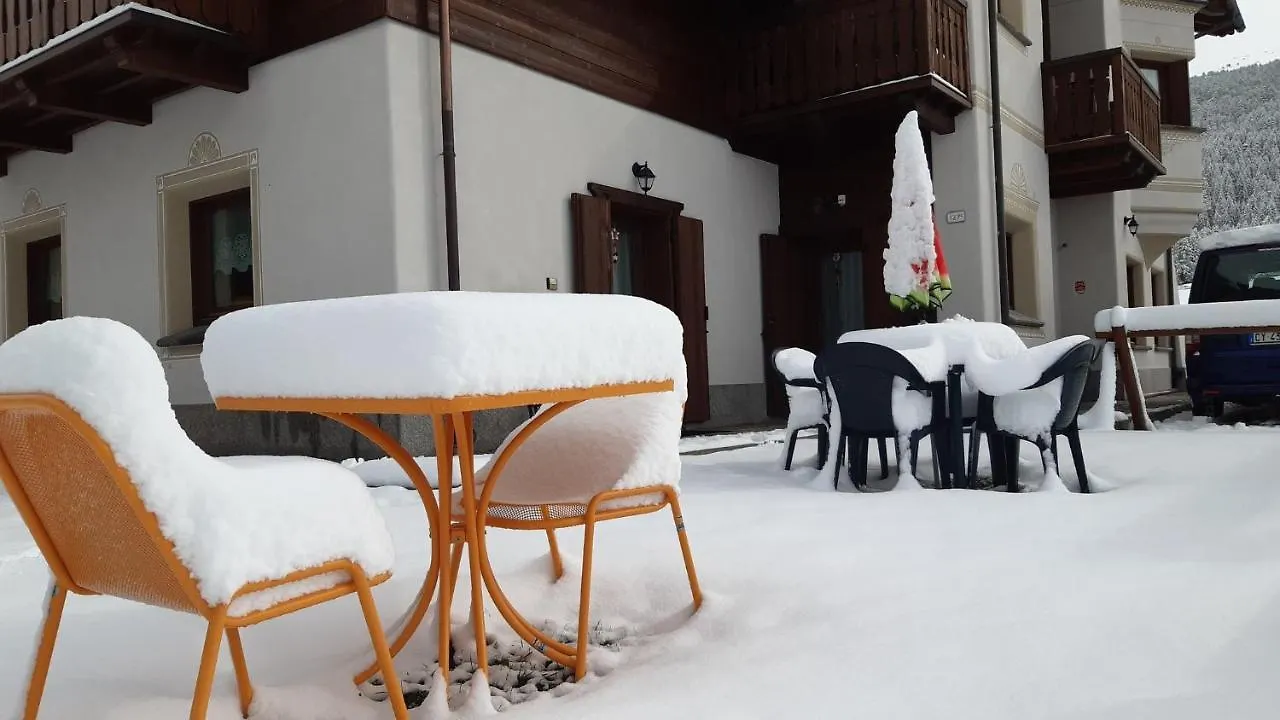Appartamenti Arcobaleno Viola Livigno Italy