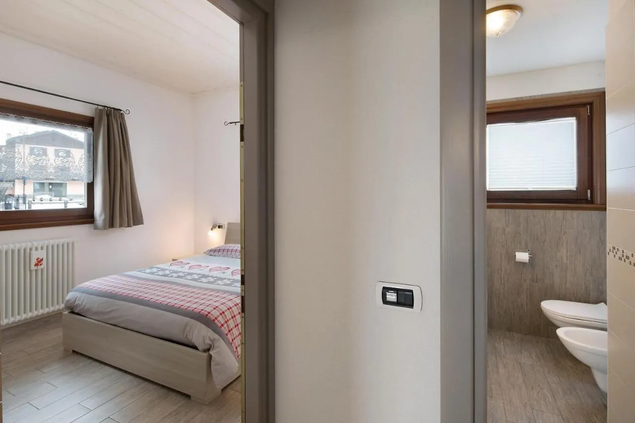 Apartment Appartamenti Arcobaleno Viola Livigno Italy