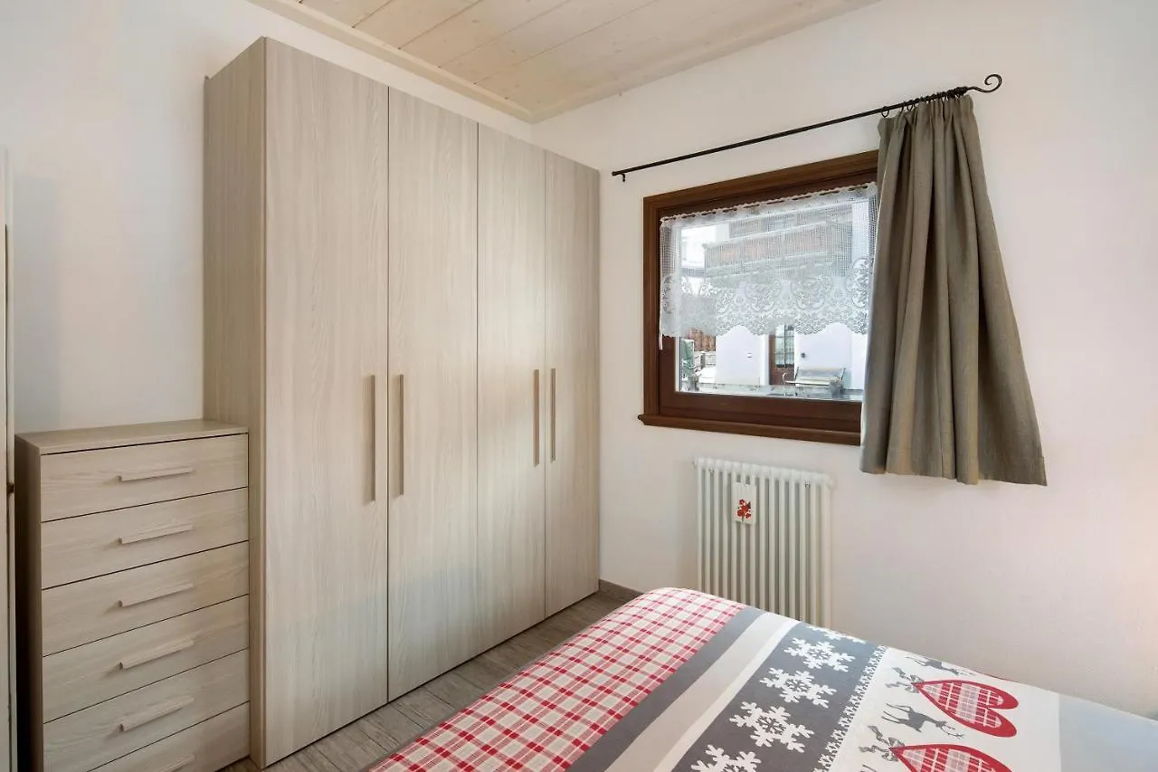 Appartamenti Arcobaleno Viola Livigno 0*,  Italy