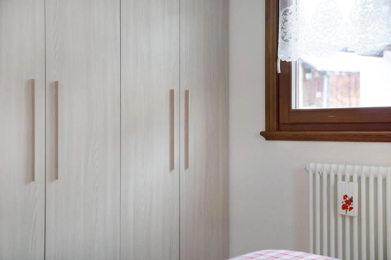 Appartamenti Arcobaleno Viola Livigno Apartment